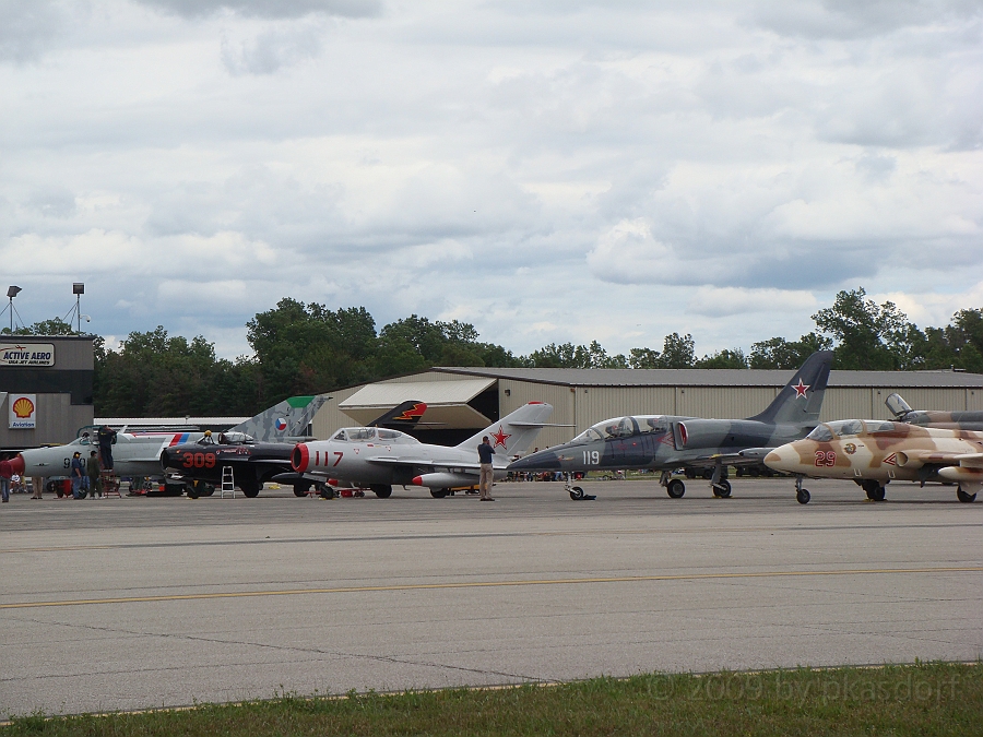 Willow Run Airshow [2009 July 18] 084.JPG - Scenes from the Thunder Over Michigan Air Show at Willow Run Airport